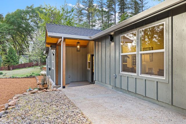 11000 Bubbling Wells Rd, Grass Valley, CA 95945