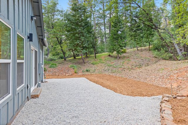 11000 Bubbling Wells Rd, Grass Valley, CA 95945