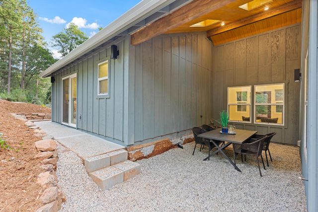 11000 Bubbling Wells Rd, Grass Valley, CA 95945