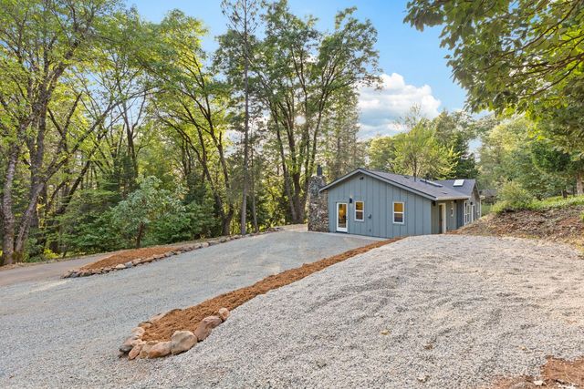 11000 Bubbling Wells Rd, Grass Valley, CA 95945
