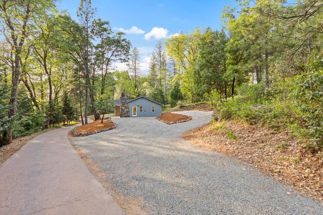 11000 Bubbling Wells Rd, Grass Valley, CA 95945