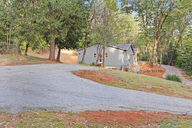 11000 Bubbling Wells Rd, Grass Valley, CA 95945
