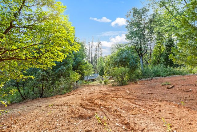 11000 Bubbling Wells Rd, Grass Valley, CA 95945