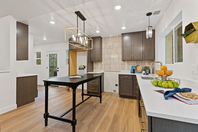 11000 Bubbling Wells Rd, Grass Valley, CA 95945