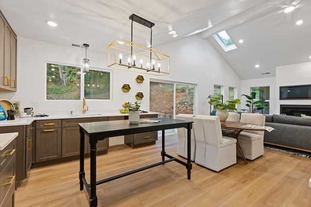 11000 Bubbling Wells Rd, Grass Valley, CA 95945