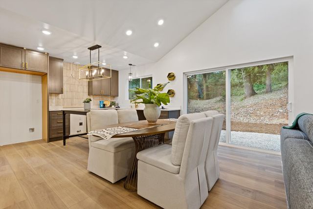 11000 Bubbling Wells Rd, Grass Valley, CA 95945