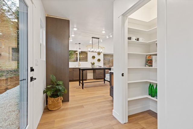 11000 Bubbling Wells Rd, Grass Valley, CA 95945