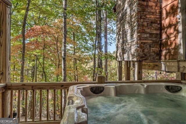 20 Smith Hill Road, Blue Ridge, GA 30513
