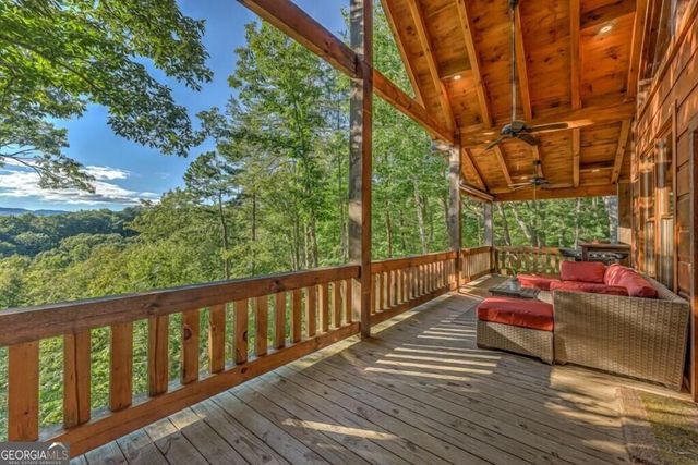20 Smith Hill Road, Blue Ridge, GA 30513
