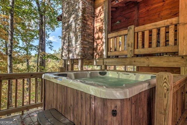 20 Smith Hill Road, Blue Ridge, GA 30513