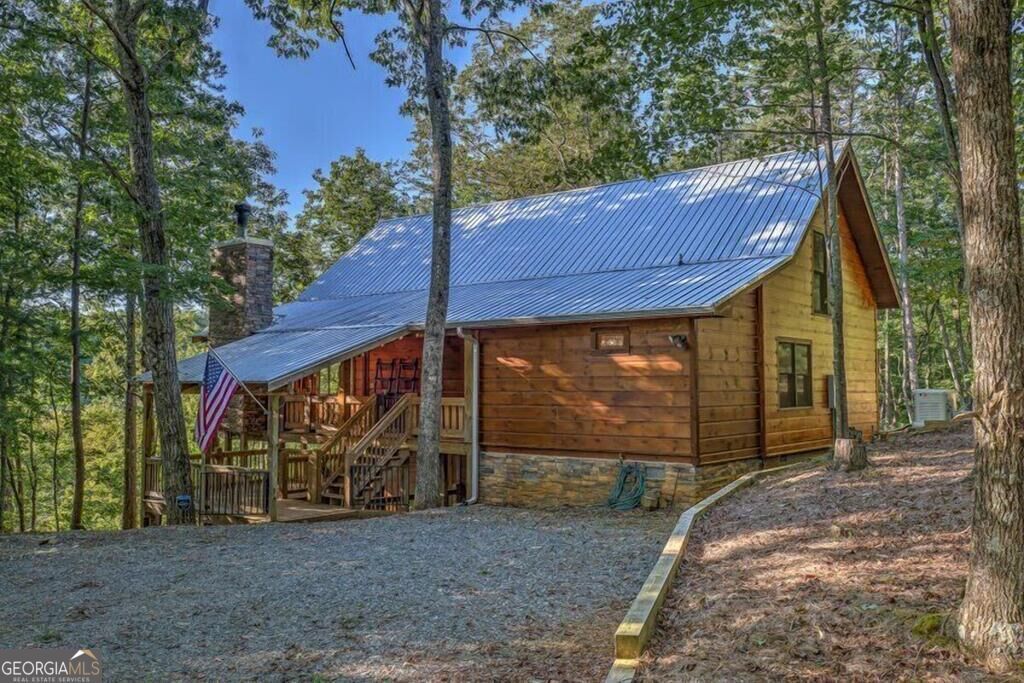 20 Smith Hill Road, Blue Ridge, GA 30513