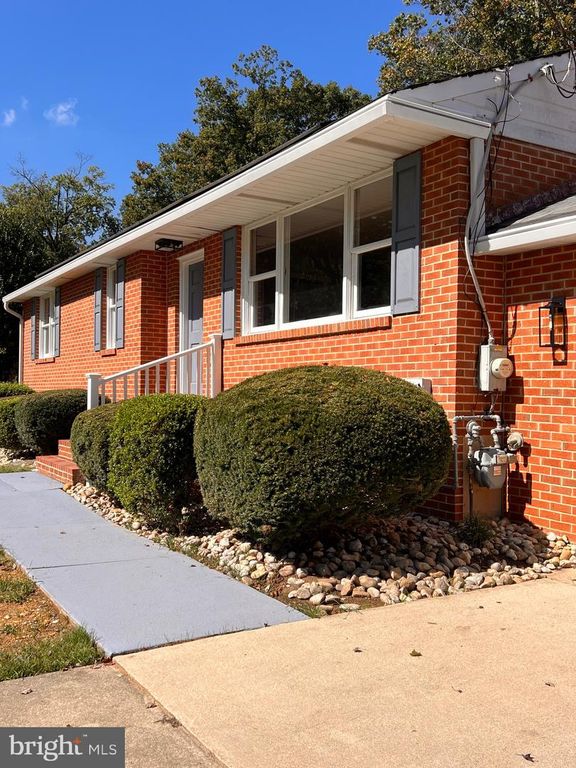 129 KINGSTON DR, Bear, DE 19701