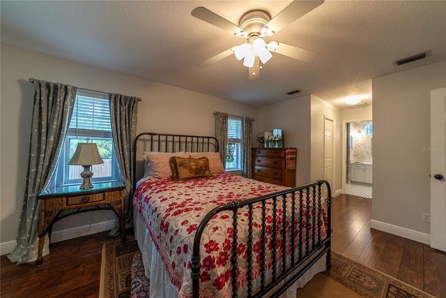 5011 NE 8TH STREET, Ocala, FL 34470