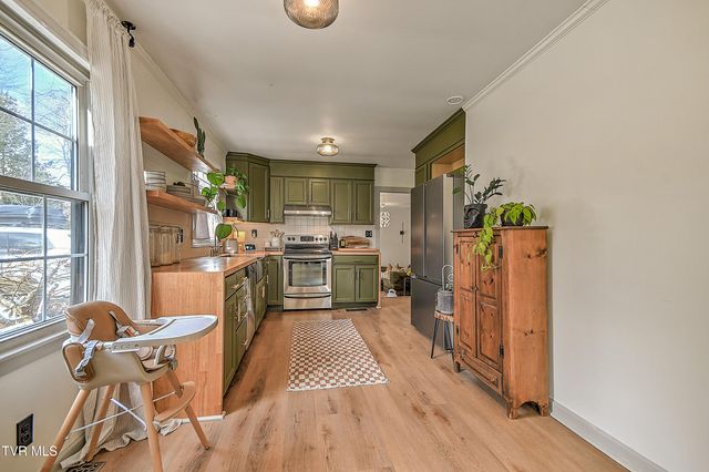 2302 Princeton Lane, Johnson City, TN 37601