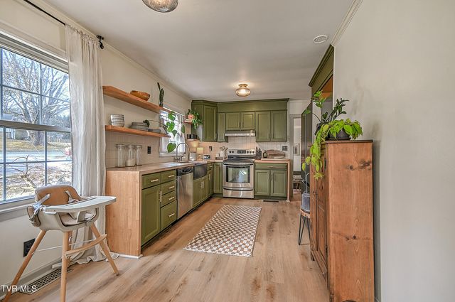 2302 Princeton Lane, Johnson City, TN 37601