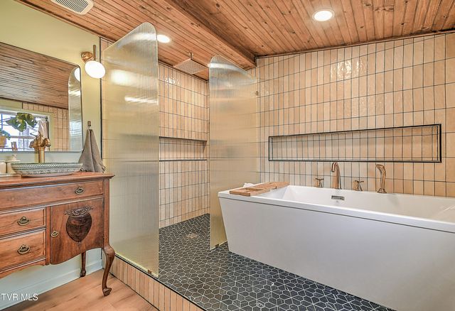 2302 Princeton Lane, Johnson City, TN 37601