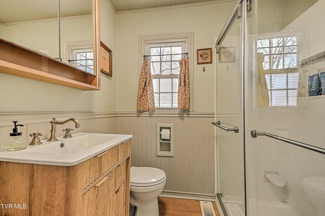 2302 Princeton Lane, Johnson City, TN 37601