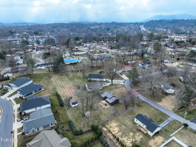 2302 Princeton Lane, Johnson City, TN 37601