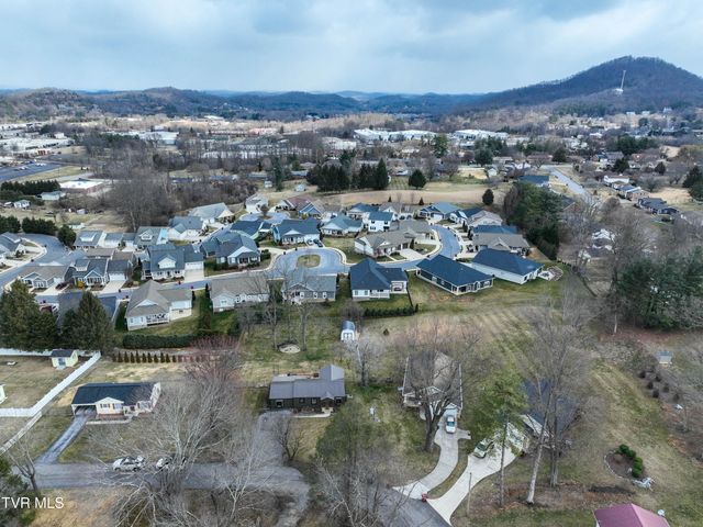 2302 Princeton Lane, Johnson City, TN 37601