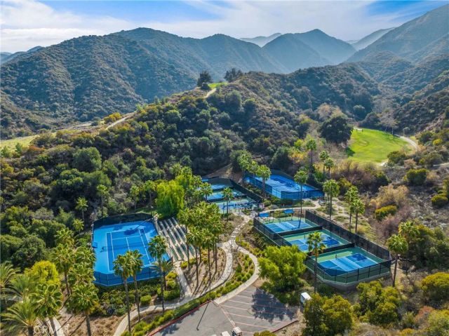 24195 Augusta Drive, Corona, CA 92883