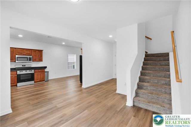 825 16th Avenue, Bethlehem City, PA 18018