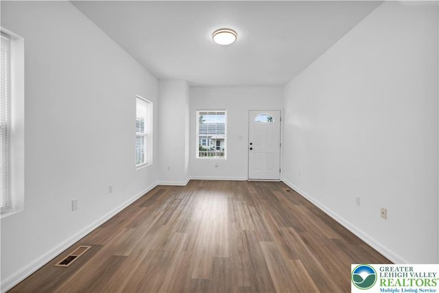 825 16th Avenue, Bethlehem City, PA 18018