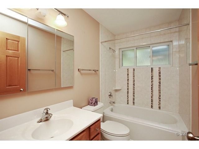 257 Vista Road, Lake Zurich, IL 60047