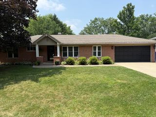 257 Vista Road, Lake Zurich, IL 60047