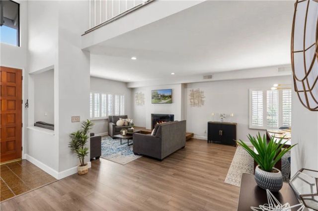 4015 N Virginia Rd 4, Long Beach, CA 90807