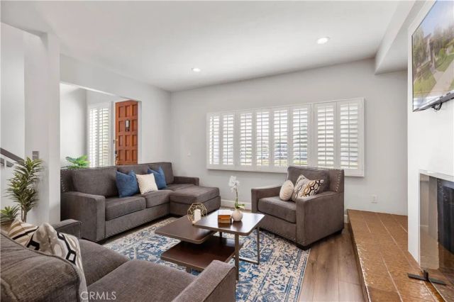 4015 N Virginia Rd 4, Long Beach, CA 90807