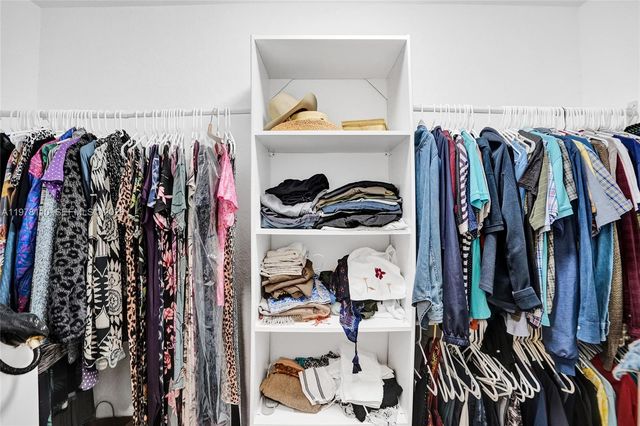 11181 NW 26th Dr, Coral Springs, FL 33065