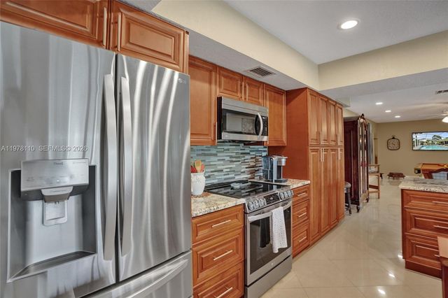 11181 NW 26th Dr, Coral Springs, FL 33065