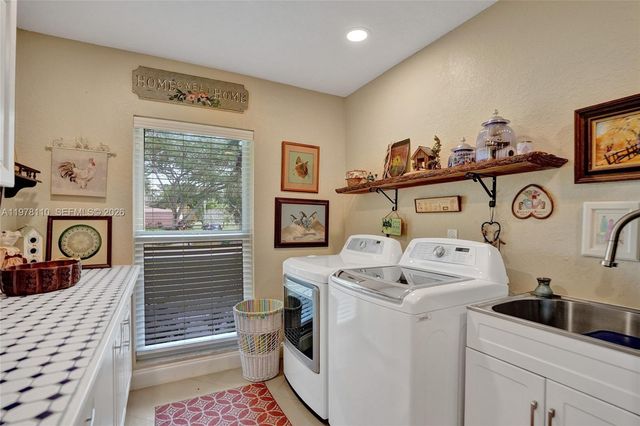 11181 NW 26th Dr, Coral Springs, FL 33065