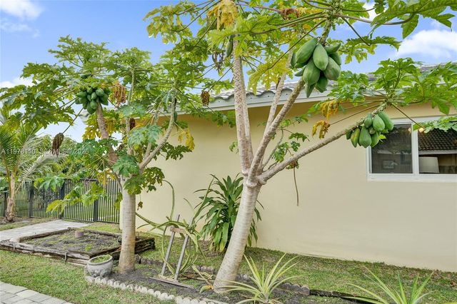 11181 NW 26th Dr, Coral Springs, FL 33065