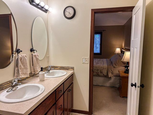 21215 Old Lake George Boulevard NW, Oak Grove, MN 55303