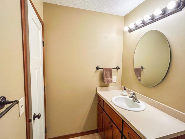 21215 Old Lake George Boulevard NW, Oak Grove, MN 55303