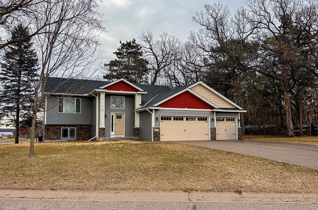 21215 Old Lake George Boulevard NW, Oak Grove, MN 55303