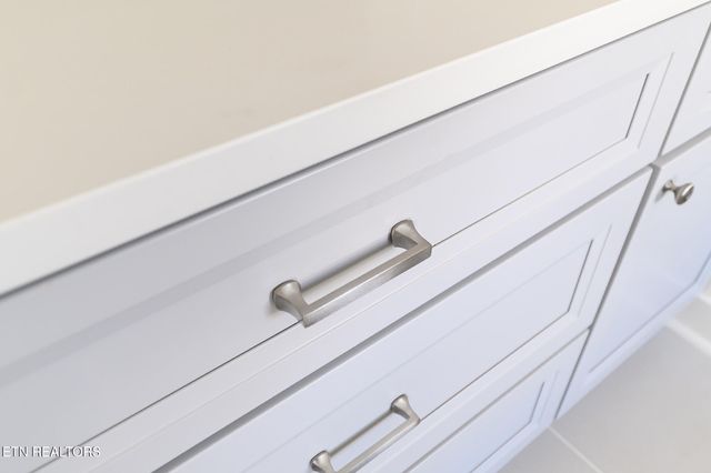 921 Shamrock Ave, Knoxville, TN 37917