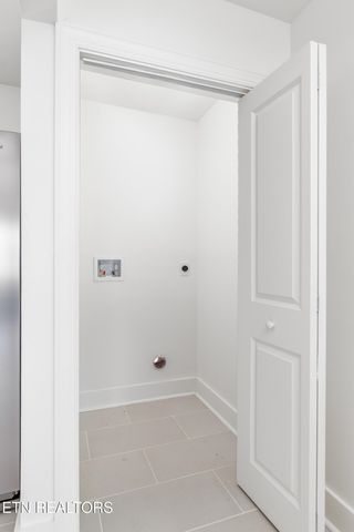 921 Shamrock Ave, Knoxville, TN 37917