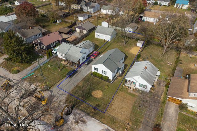 921 Shamrock Ave, Knoxville, TN 37917