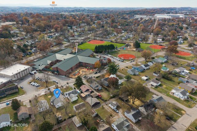 921 Shamrock Ave, Knoxville, TN 37917