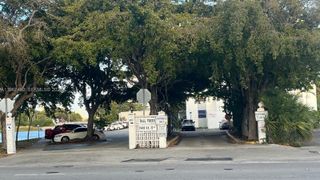 16465 NE 22nd Avenue 514, North Miami Beach, FL 33160