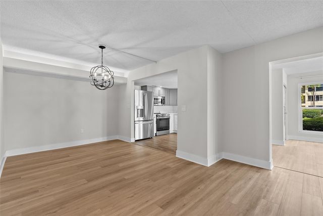 4780 COVE CIRCLE 101, St Petersburg, FL 33708