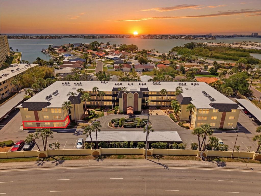4780 COVE CIRCLE 101, St Petersburg, FL 33708
