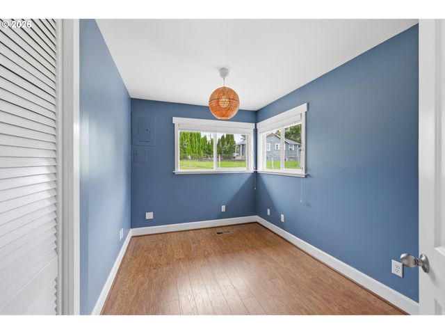 7660 Sw 74TH Ave, Portland, OR 97223