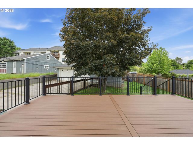 7660 Sw 74TH Ave, Portland, OR 97223