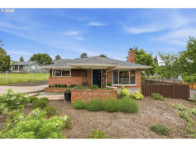 7660 Sw 74TH Ave, Portland, OR 97223