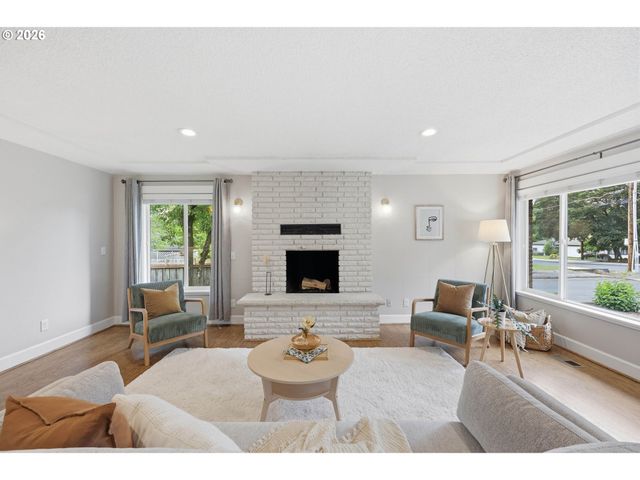 7660 Sw 74TH Ave, Portland, OR 97223