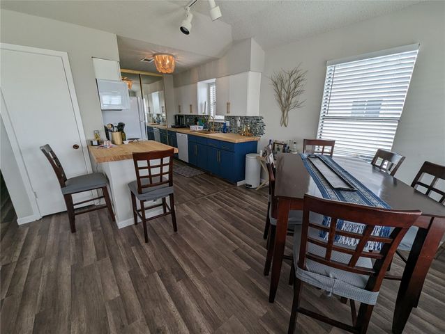 16716 Fletcher Christian Road, Jamaica Beach, TX 77554