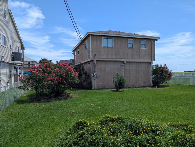 16716 Fletcher Christian Road, Jamaica Beach, TX 77554